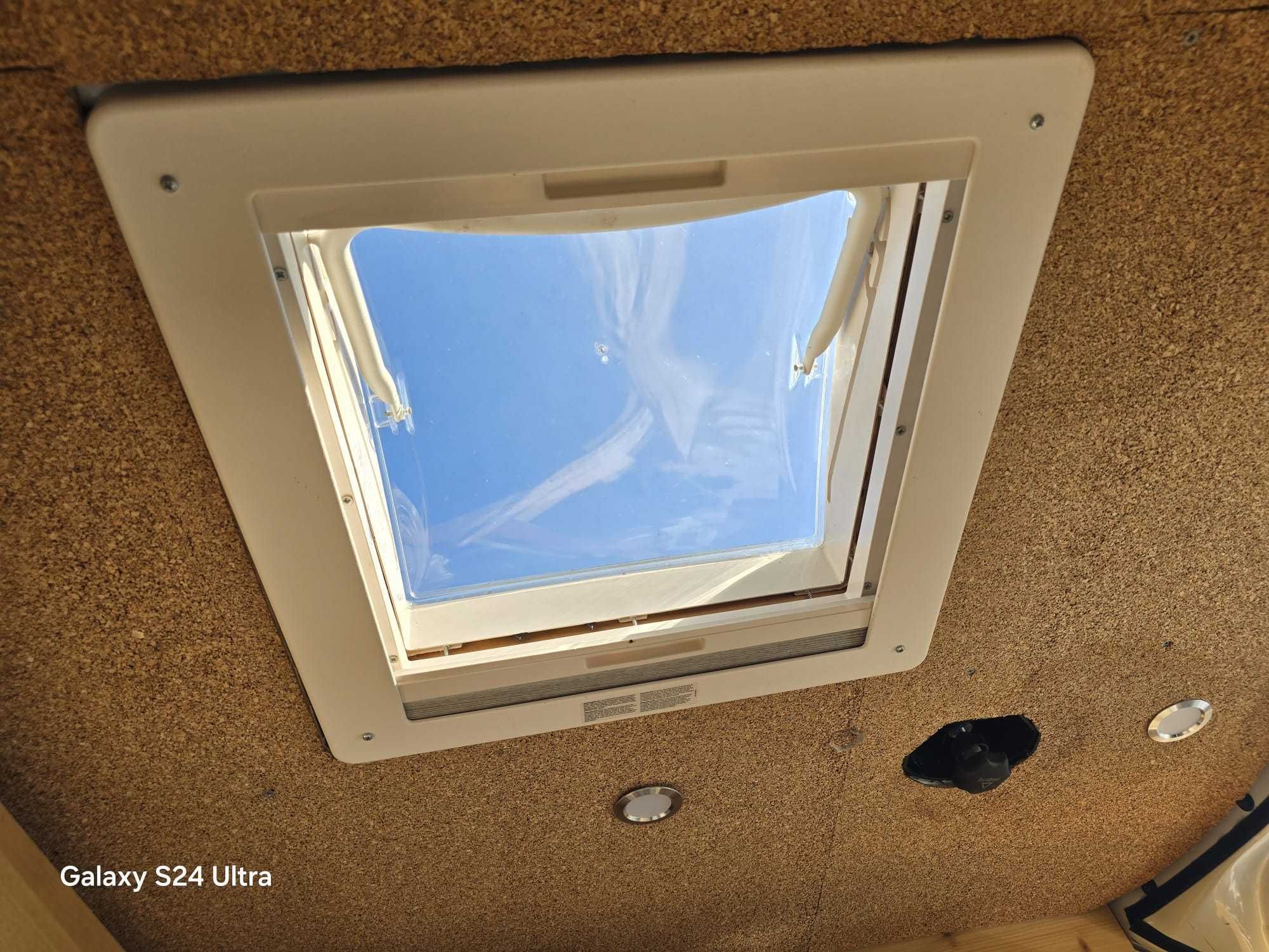 Kompletne okno dachowe Kamper Camper Dometic