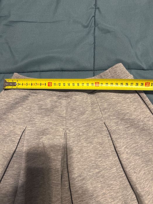 Світшот  Sisley та юбка шорти Uniqlo