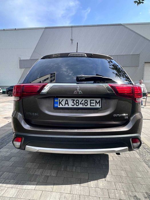 Mitsubishi Outlander, 2015, 2.4 бензин, AWD, 146 тис. км, 7 місць