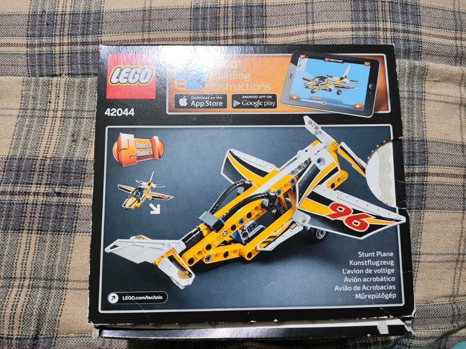LEGO 42044 | Avião a Jato de Exposição