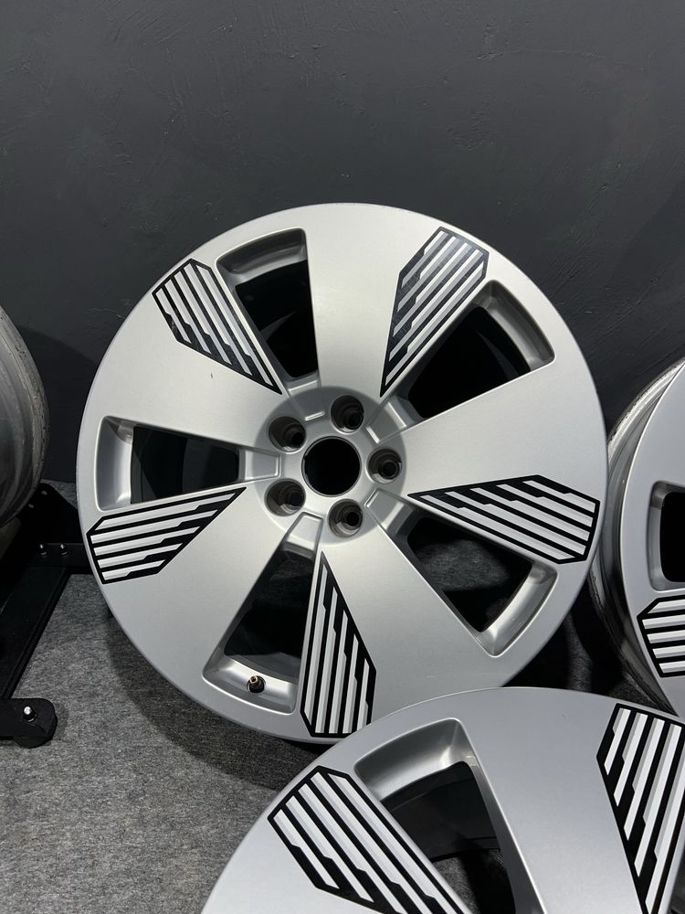 Диски ауді r19 e tron титани 5x112 audi Q7 e-tron ET34