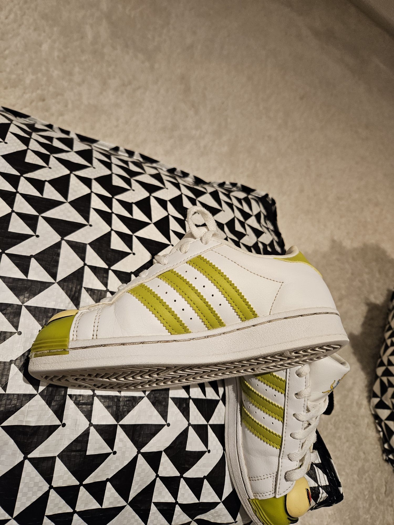 Adidas Superstar - The Simpson. Rozmiar  31