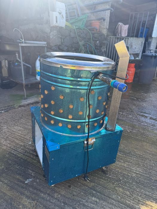 Depenador de galinhas automática