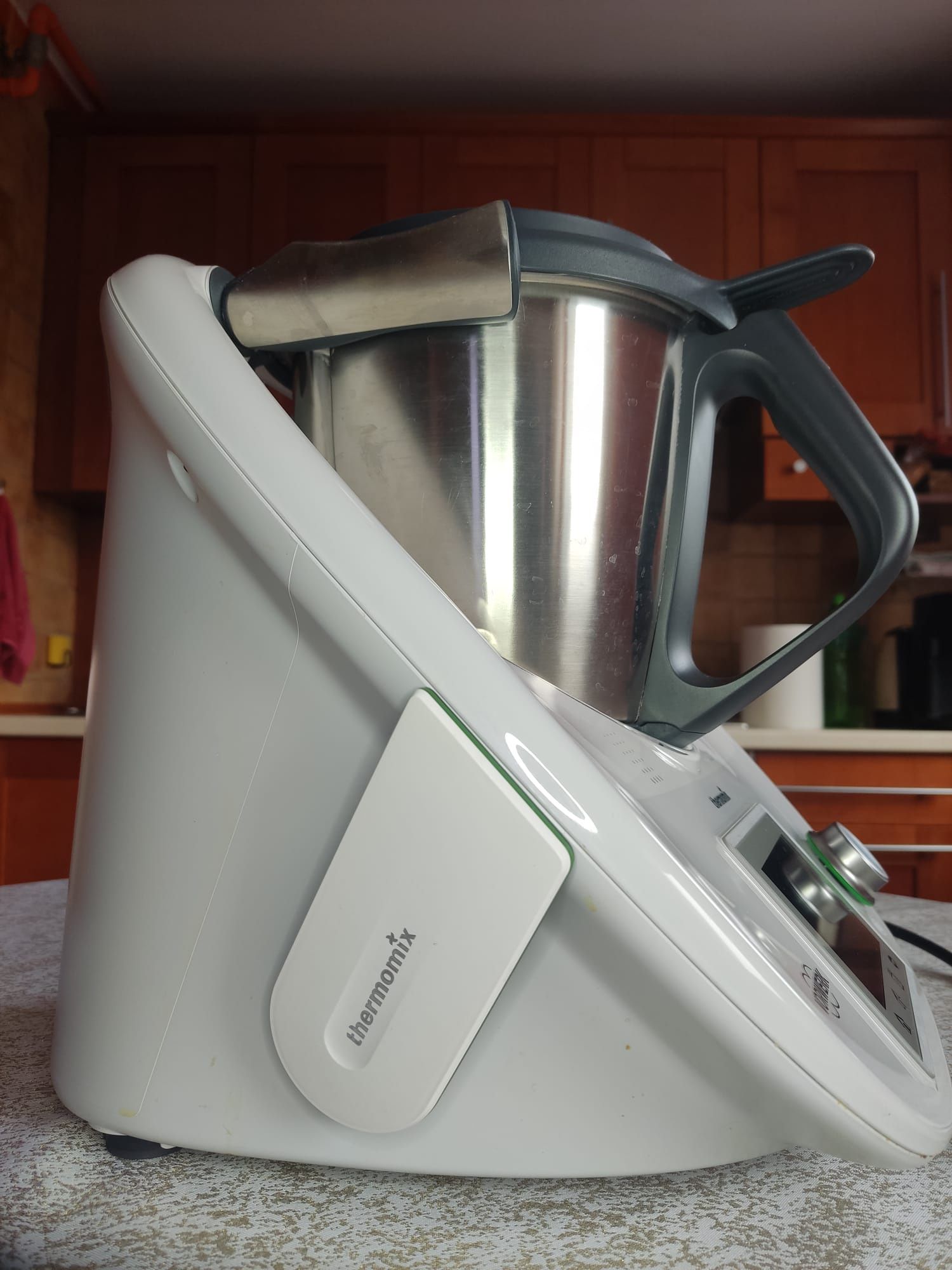 Sprzedam THERMOMIX 5