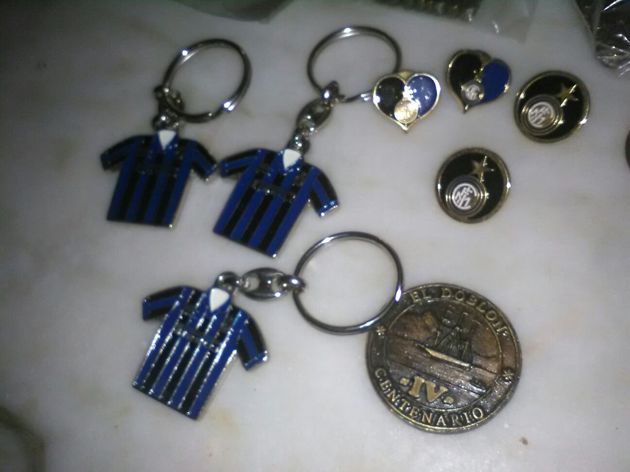 Conjunto de Pin's/Porta Chaves/Medalhas Antigas