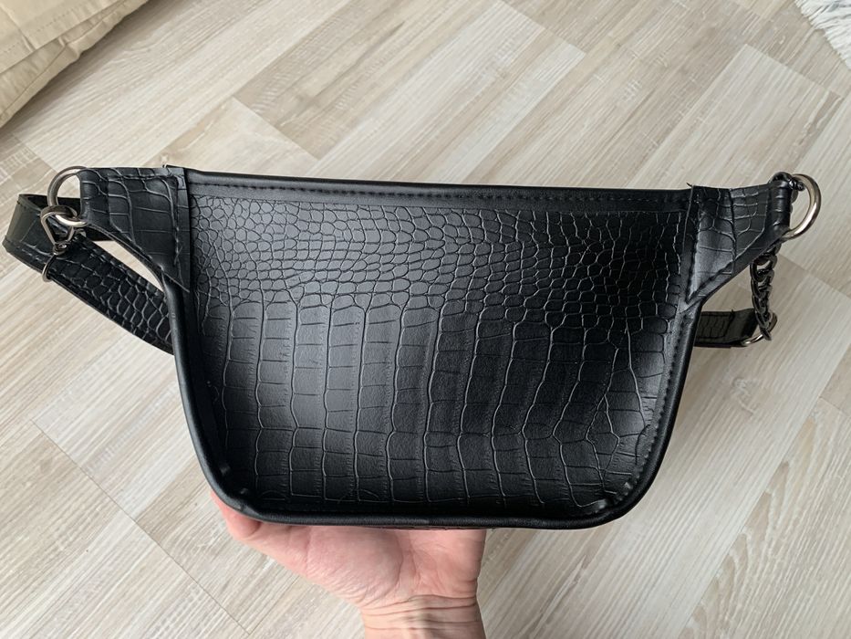Сумка жіноча через плече, чорна
