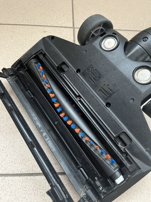 Аккумуляторний пилосос philips