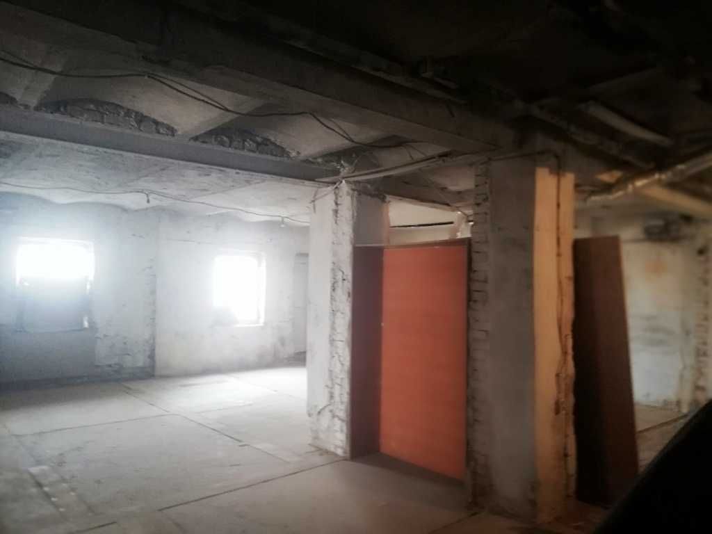 Оренда теплого складу біля ринку у Вінниці з заїздом для фур