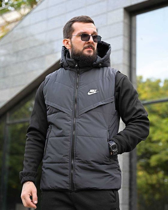 Графитова жилетка Найк  Чоловіча жилетка Nike black