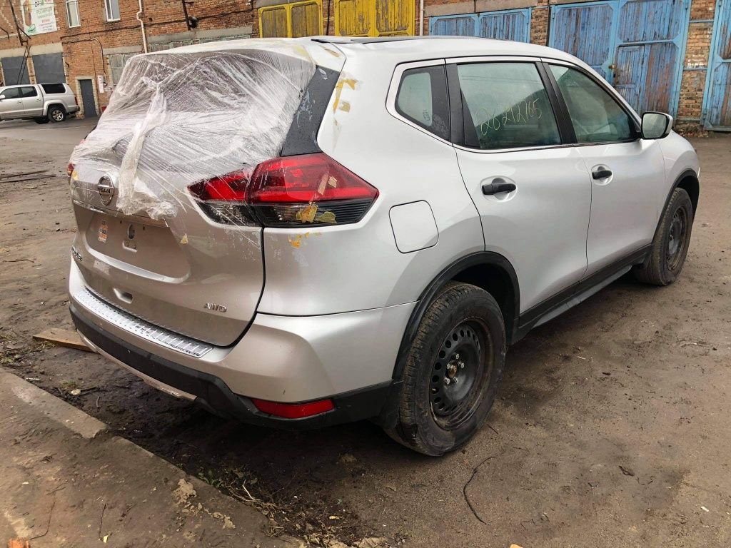 Двери Nissan Rogue T 32 цвет K 23 Ниссан Рог дверь