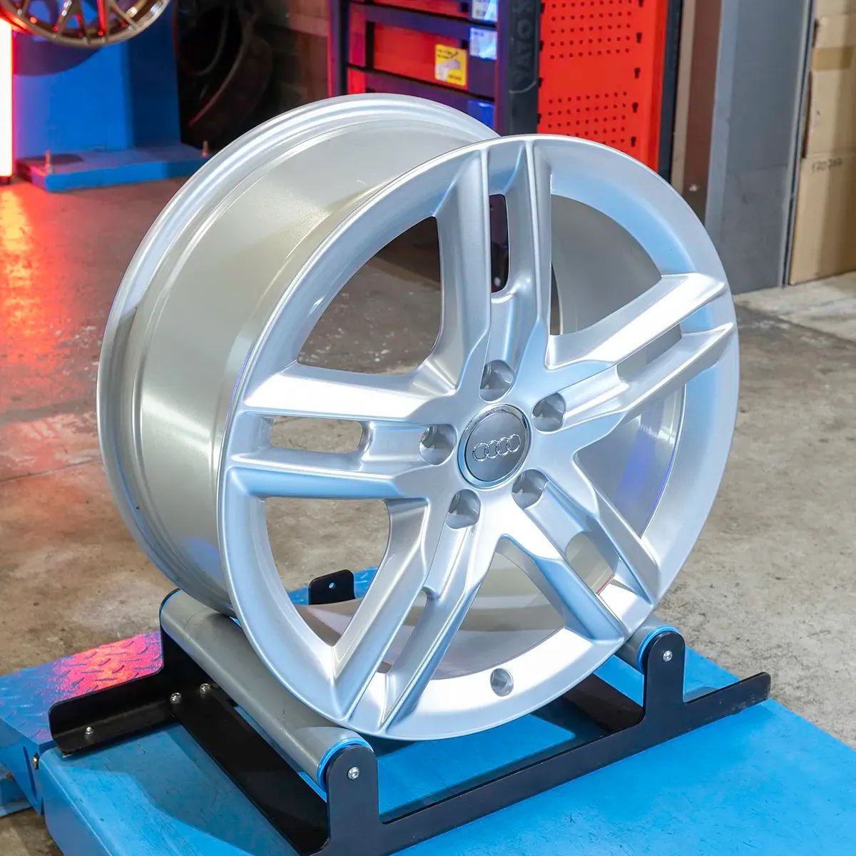 FABRYCZNIE NOWE Oryginalne Felgi Audi 18” A3 A4 A6 A8 Q2 Q3 TT