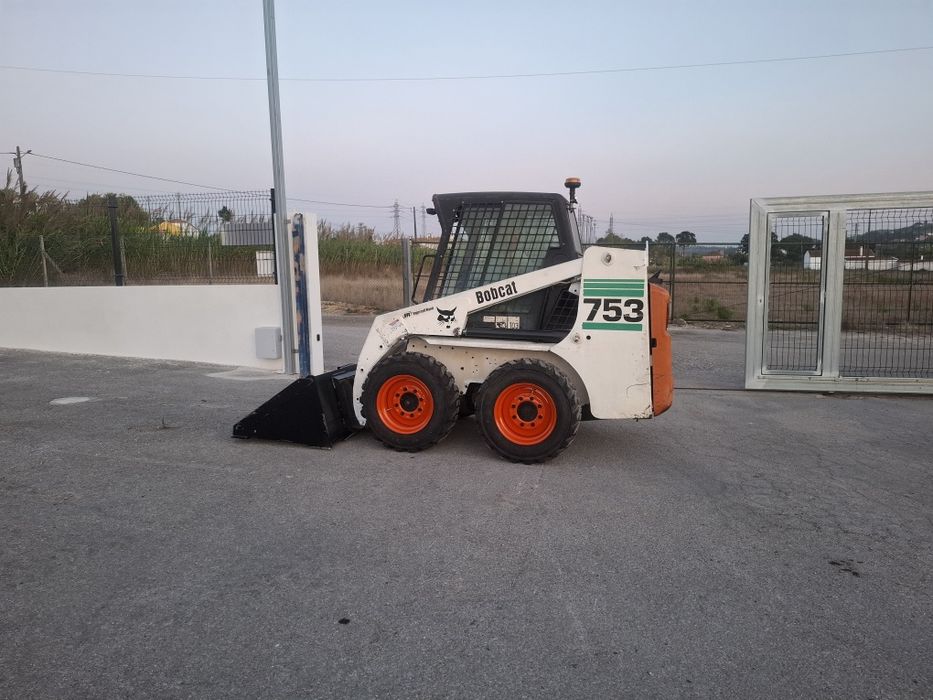 Bobcat 753  mini carregadora