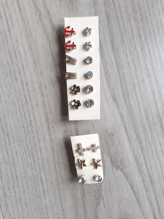 Kolczyki - nowe, 9 par
