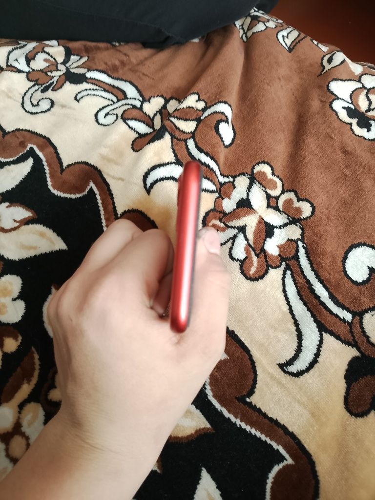 iPhone 11, 64gd RED