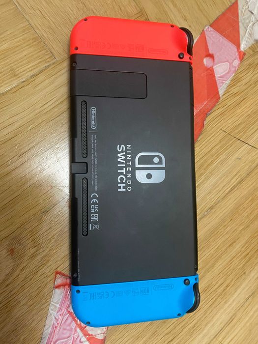 Nintendo Switch - stan bardzo dobry +3 gry +pokrowiec