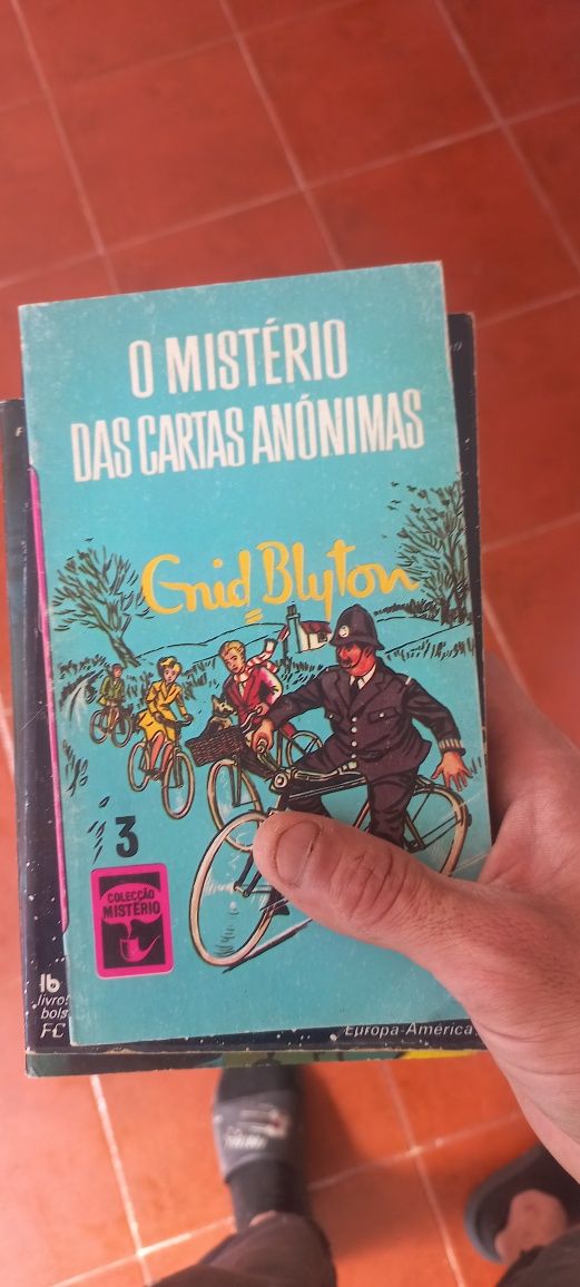 Vendo livros galaxia