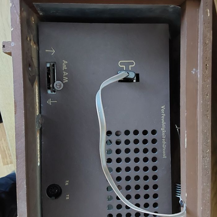 Радіола LOEWE OPTA -- 1957/1958 р. терміново