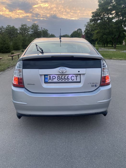 Продам Toyota Prius