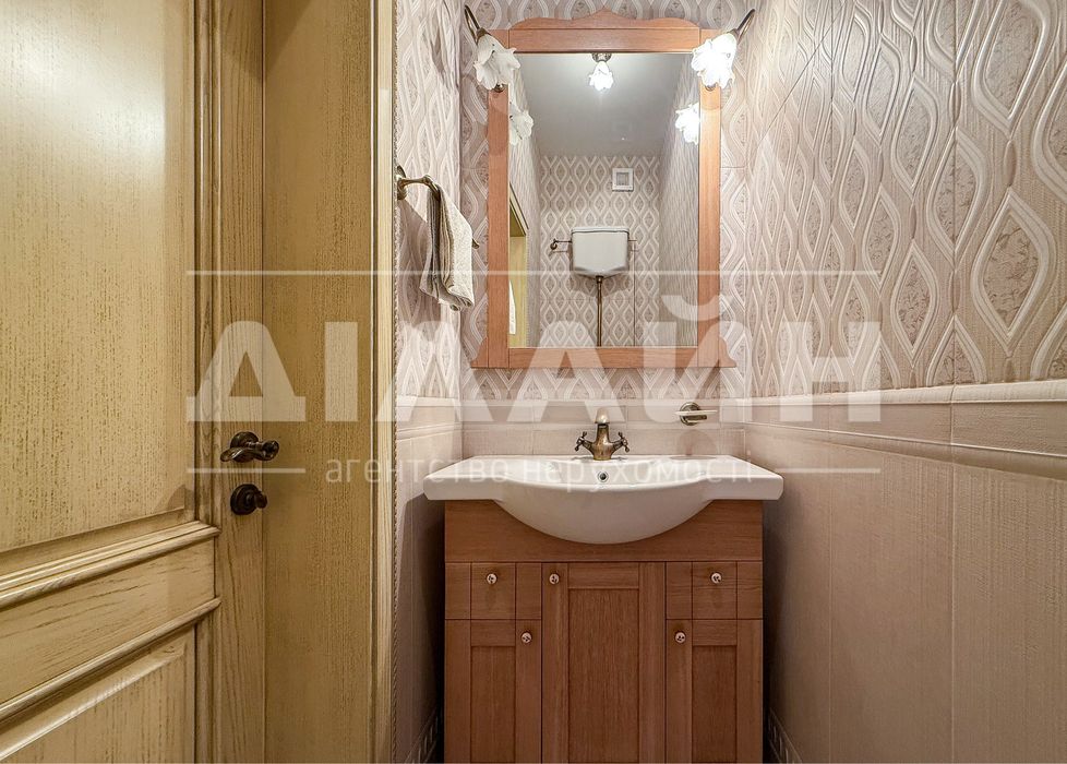 Vip будинок 4 спальні , 2 с/у на Правому березі