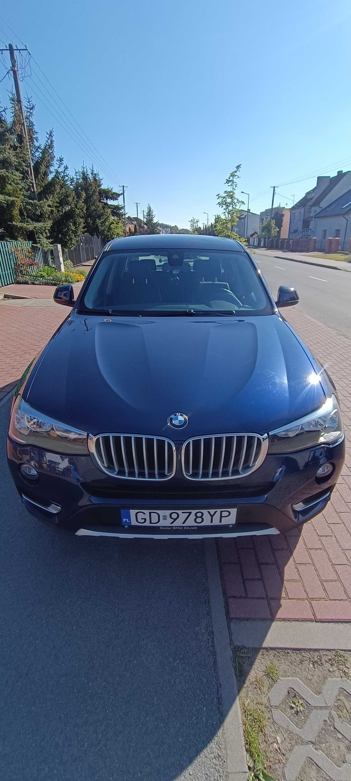 BMW X3 xdrive 2.0d x line skóra-material