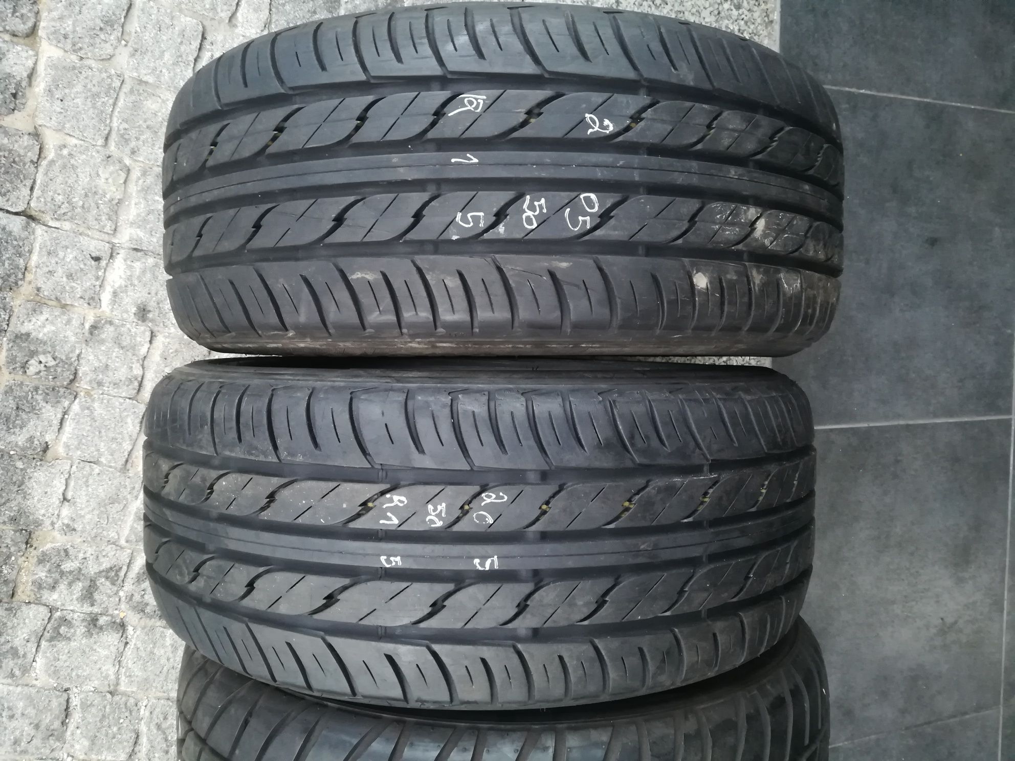 4 pneus 205 50 r15 Firestone