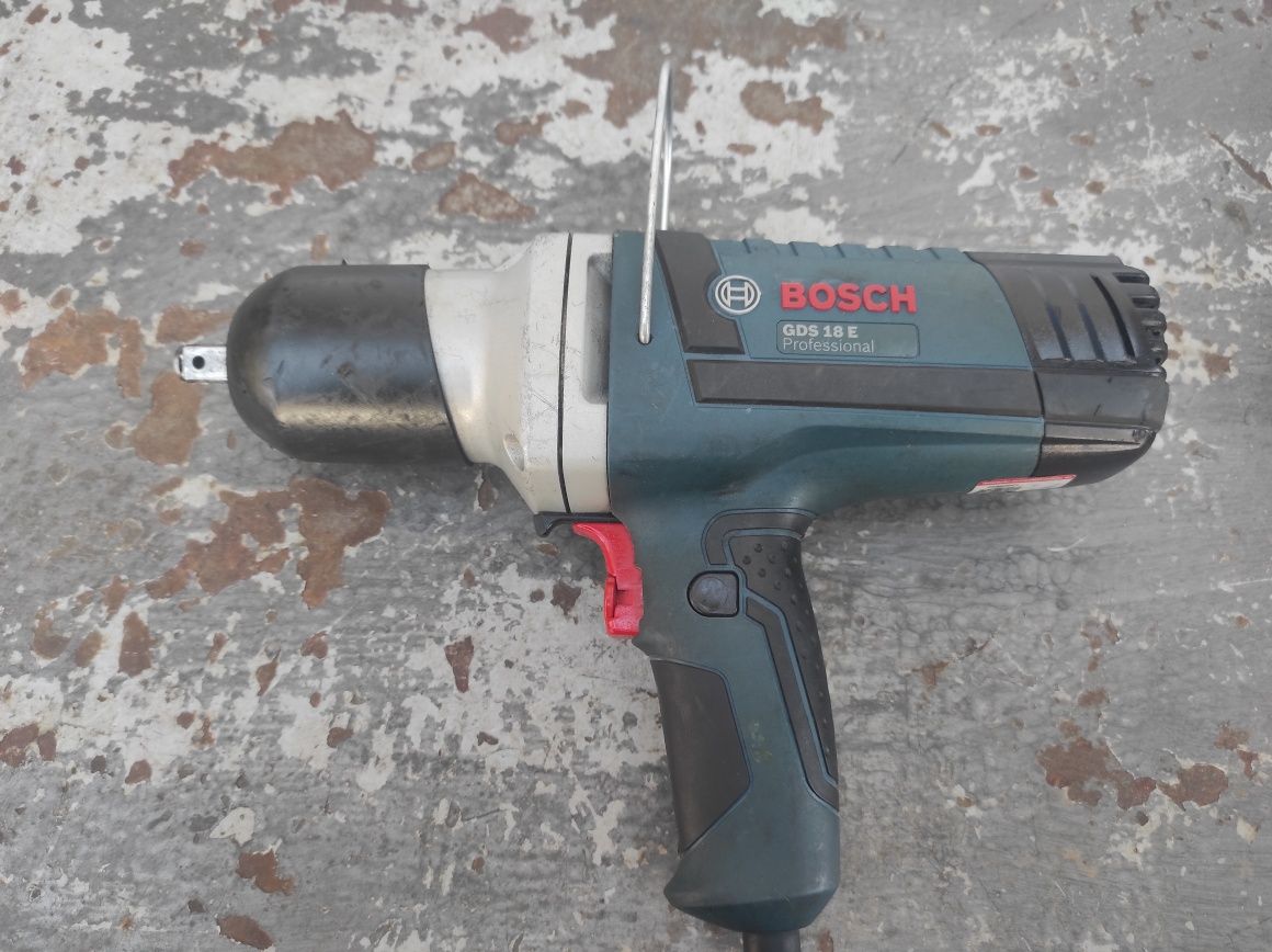 Ударный гайковерт BOSCH GDS 18 E