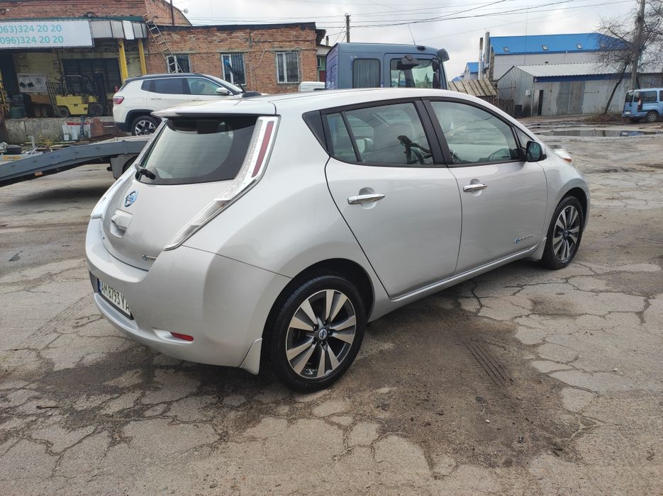 Nissan Leaf Ніссан Ліф