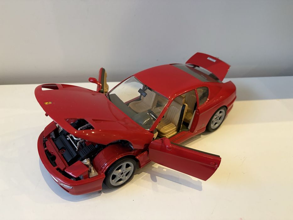 Model Ferrari 456GT 1:18 BBurago Burago (maisto welly)