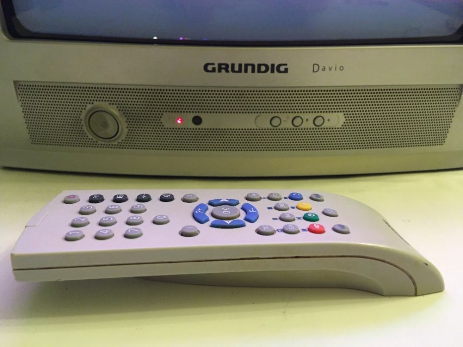 Televisão (TV) Grundig Davio 14 (37 cm)