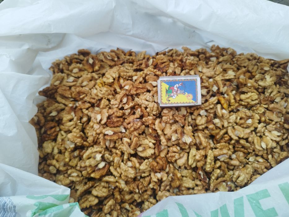 Продаю горіхи волоські лущенні