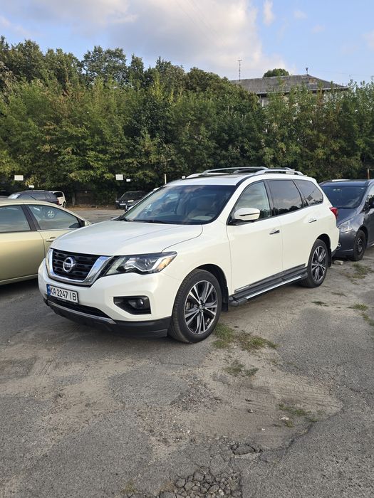 Nissan Patfainder Platinum R52