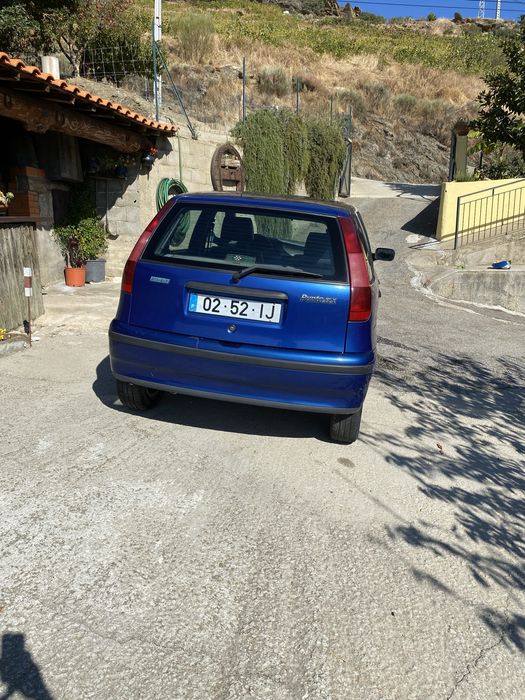 Fiat Punto 75 em bom estado