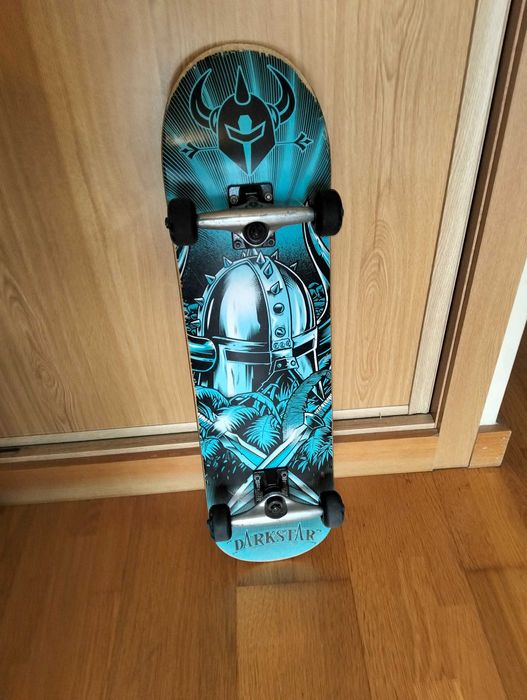 Skateboard em bom estado