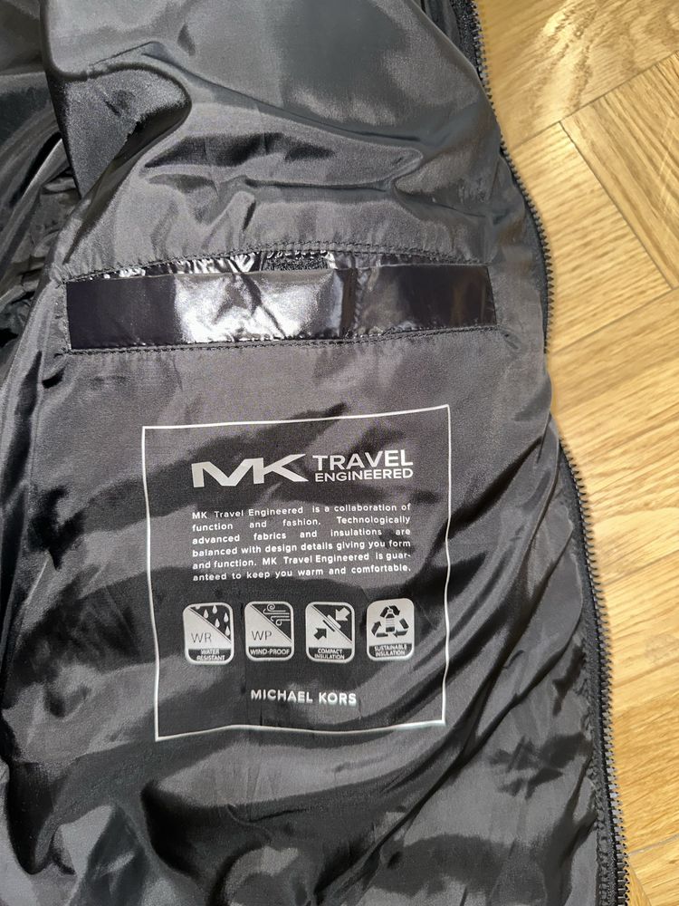Куртка Michael Kors.