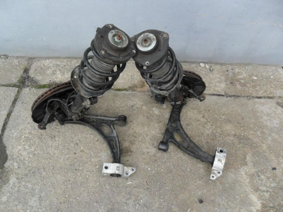 PIASTA AUDI A3 8P0 04/08R WAHACZ ZAWIESZENIE GOLF