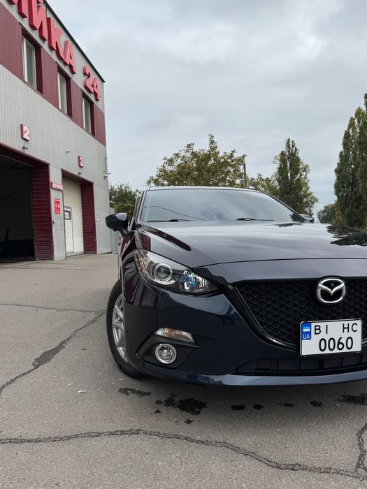 Продаю мазда 3BM 2015рік