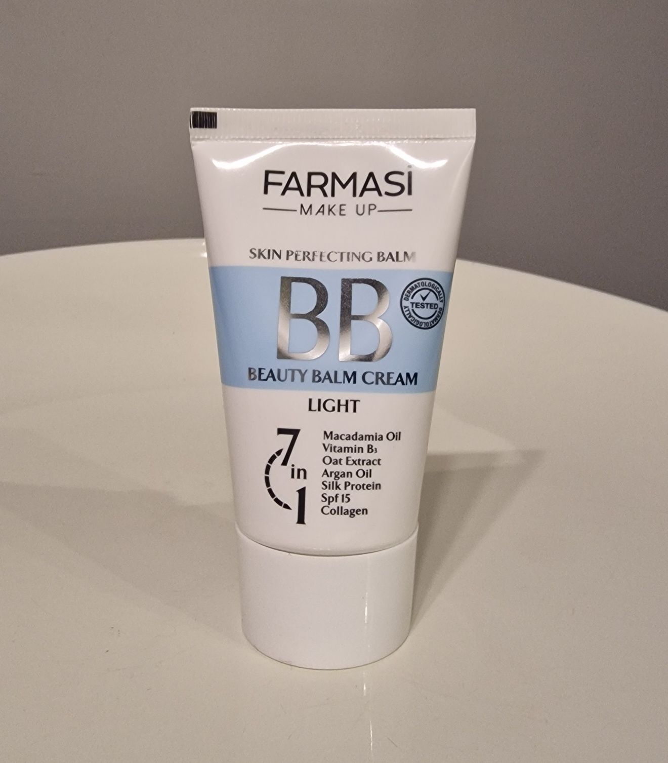 Krem BB Farmasi Lekki Podkład w Kremie 7w1 Light SPF15 50ml