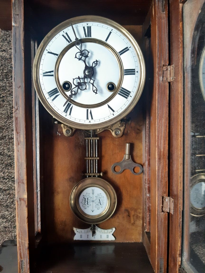 Zegar stary wiszący