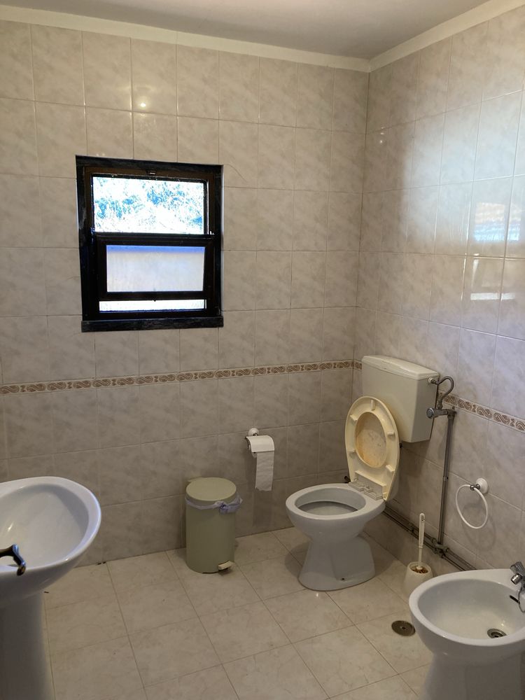 Vivenda com 3 quartos, 2 wc e quintal, aquecimento bomba calor