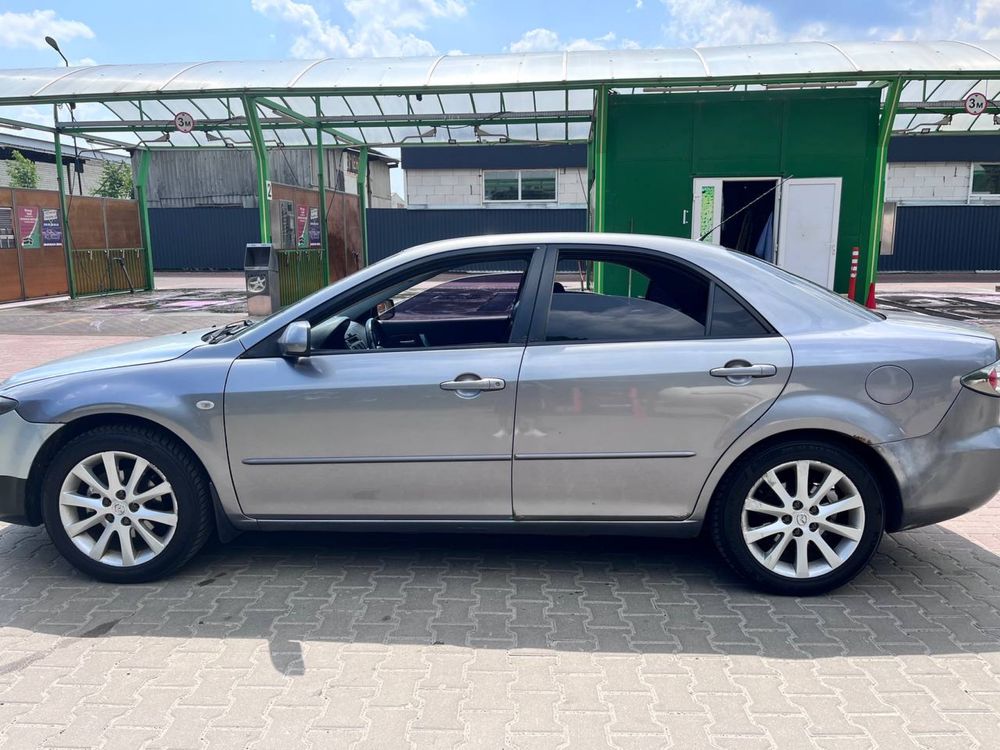 Mazda 6, 2006 року