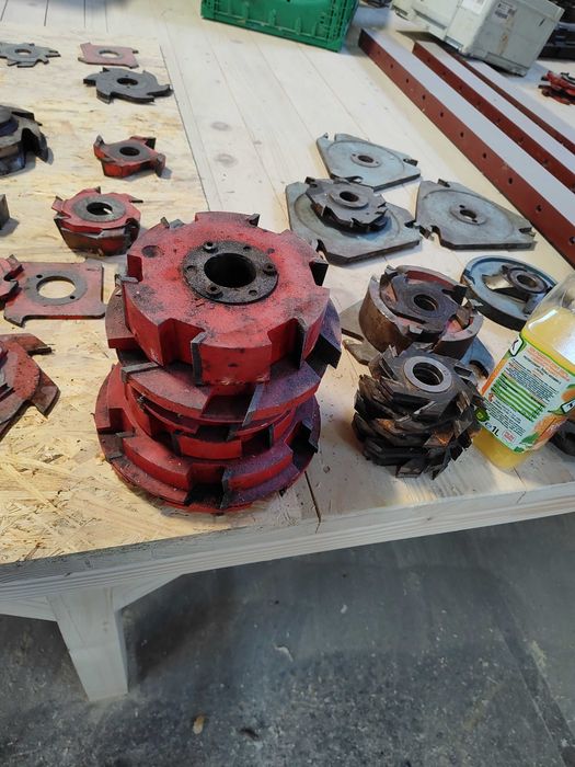 Frezy okienne i drzwiowe