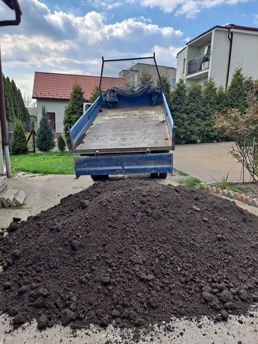 Ziemia ogrodowa siana, humus, czarnoziem, pod trawnik, pod warzywa