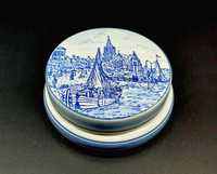 Bomboniera ceramiczna ręcznie malowana Royal DELFT kolekcje vintage