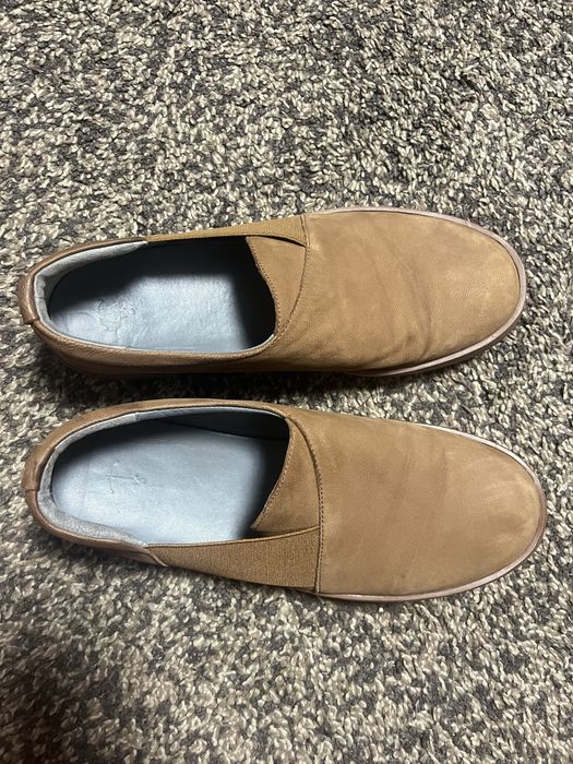 Чоловічі сліпи бежеві нові 39 -25 см шкіра