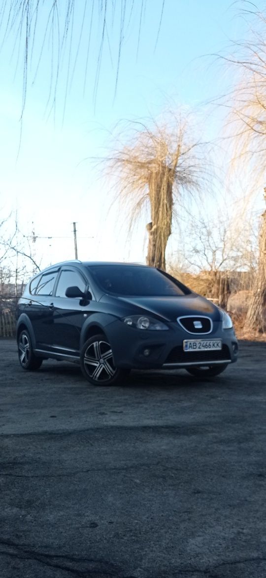 SEAT altea freettrek 2.0 tfsi 211 лс