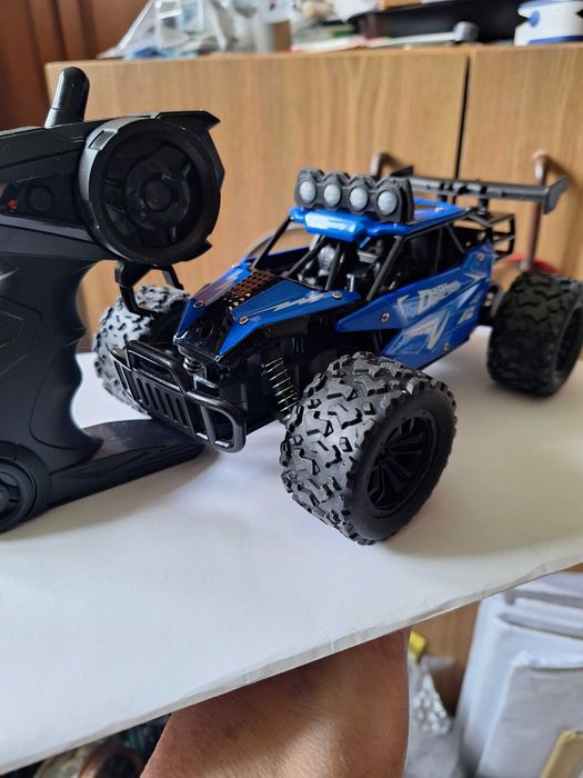 Samochód zdalnie sterowany