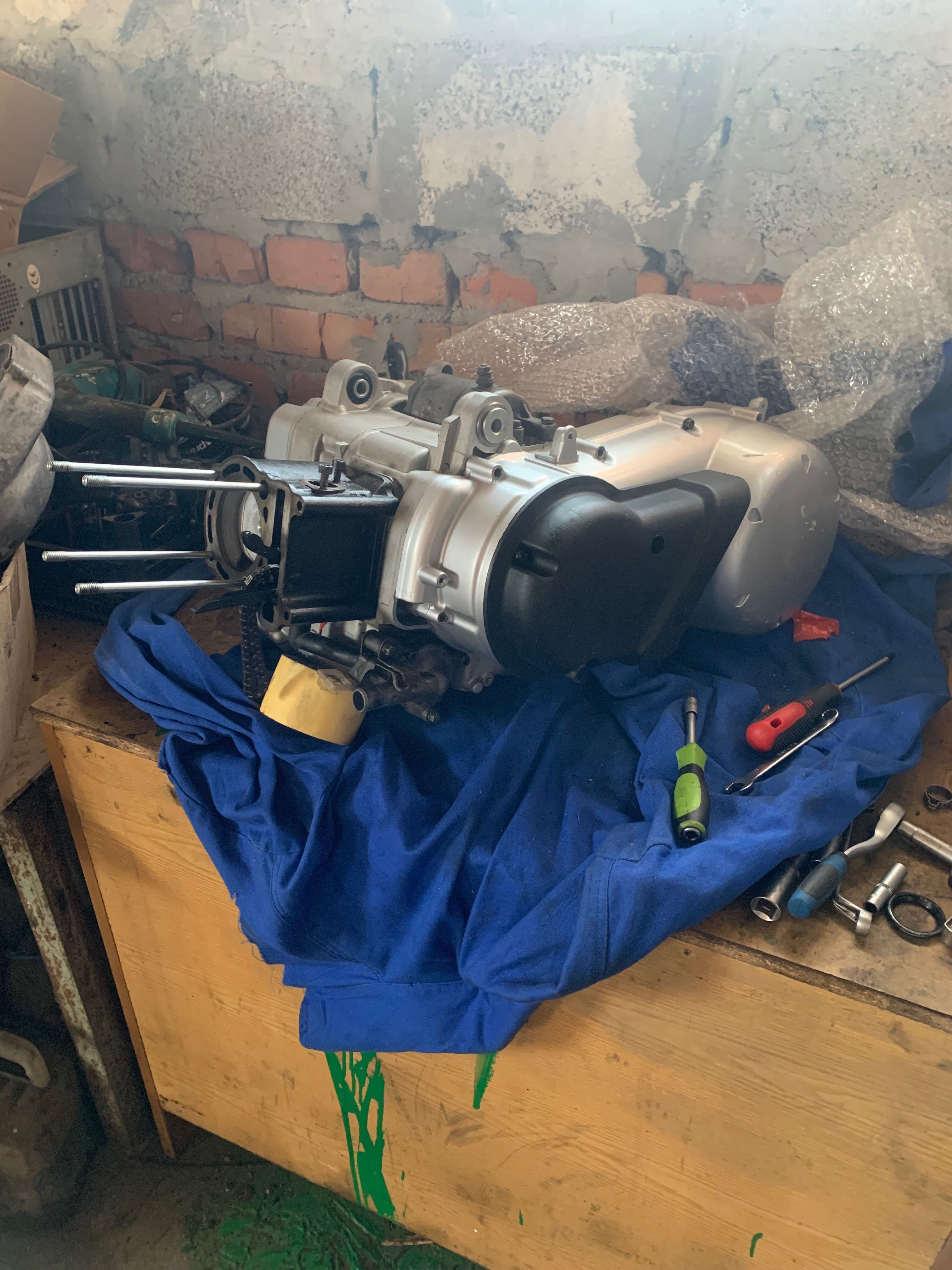 Двигун Aprilia Leonardo,Yamaha Majesty YP250