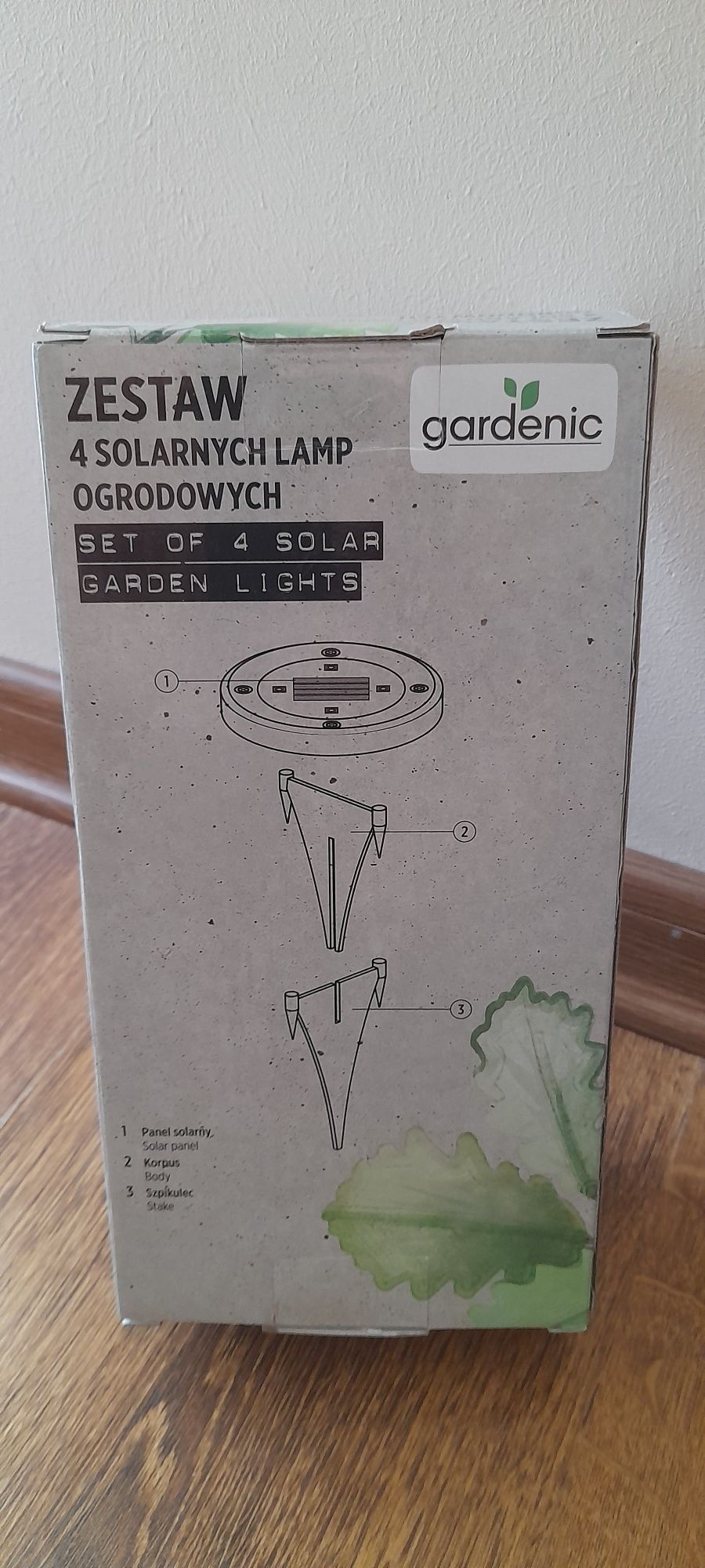 Nowy zestaw 4szt lamp, lampek solarnych