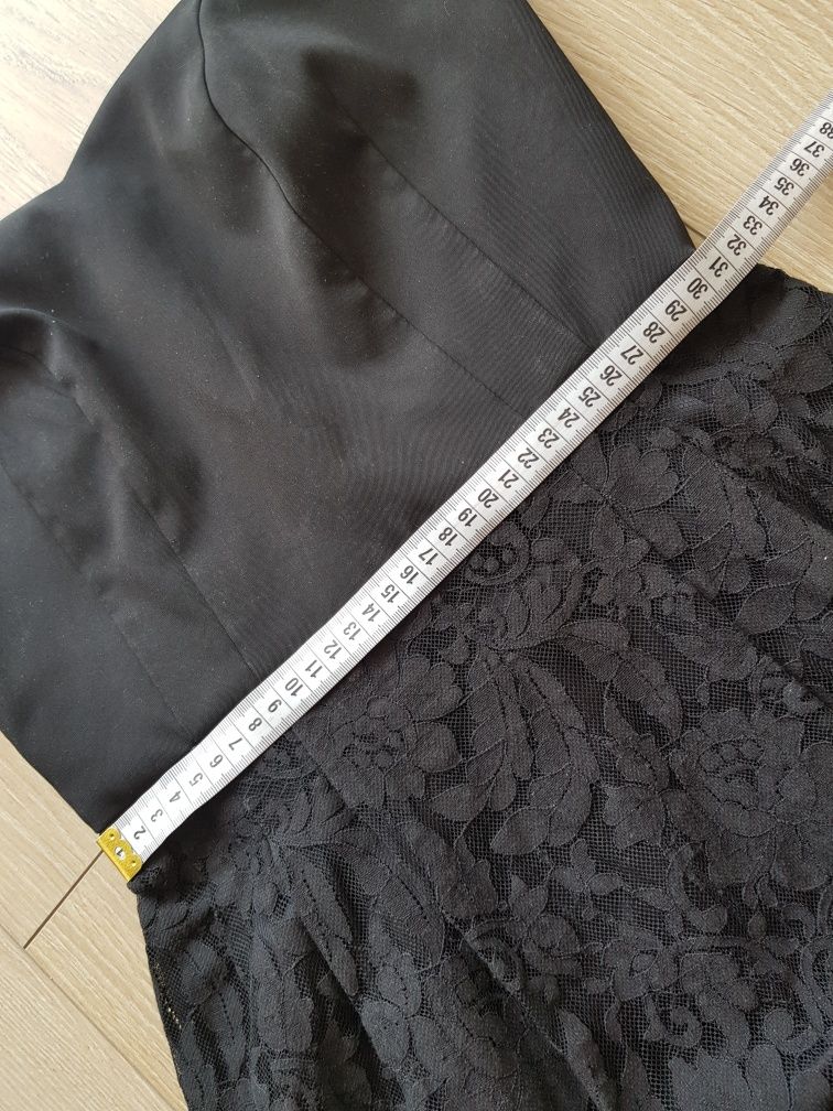 Mała czarna sukienka Vissavi 34 XS na imprezę elegacka koronkowa