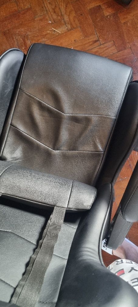 Cadeira Gaming KUBO - Conforto e Estilo